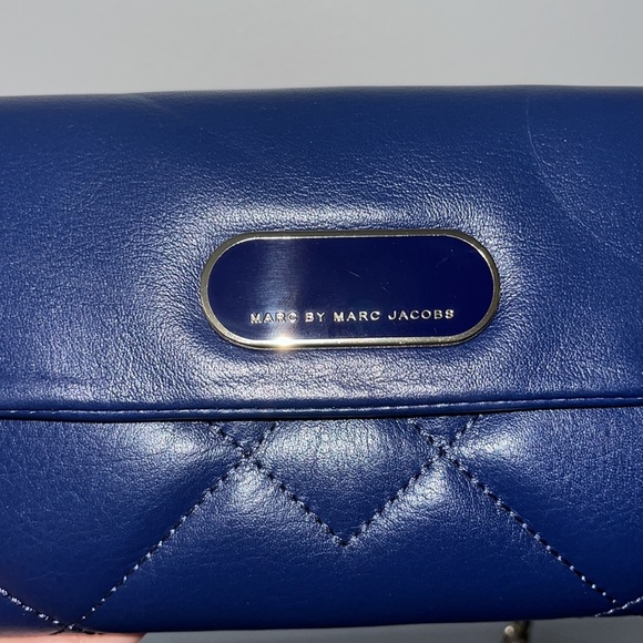 Marc by Marc Jacobs Leather Wallet on Chain - Picture 4 of 9